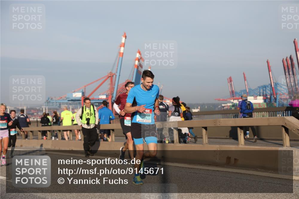 03.10.2025 - Köhlbrandbrückenlauf Yannick Fuchs http://msf.ph/oto/9145671 03.10.2025 08:35:04 Position 2 1023 meine-sportfotos.de