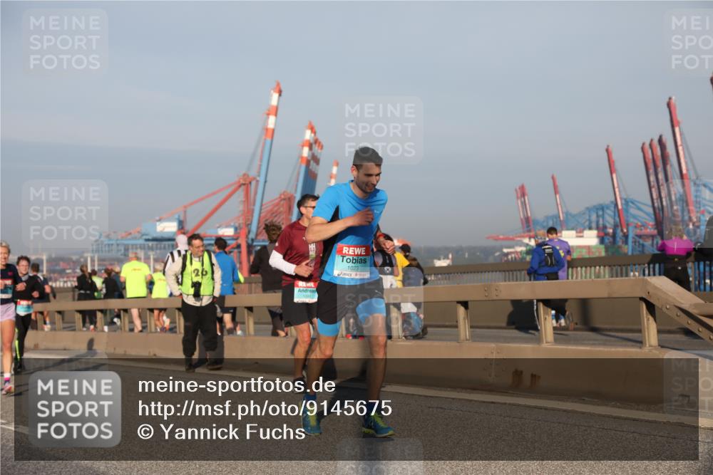 03.10.2025 - Köhlbrandbrückenlauf Yannick Fuchs http://msf.ph/oto/9145675 03.10.2025 08:35:04 Position 2 1023 meine-sportfotos.de