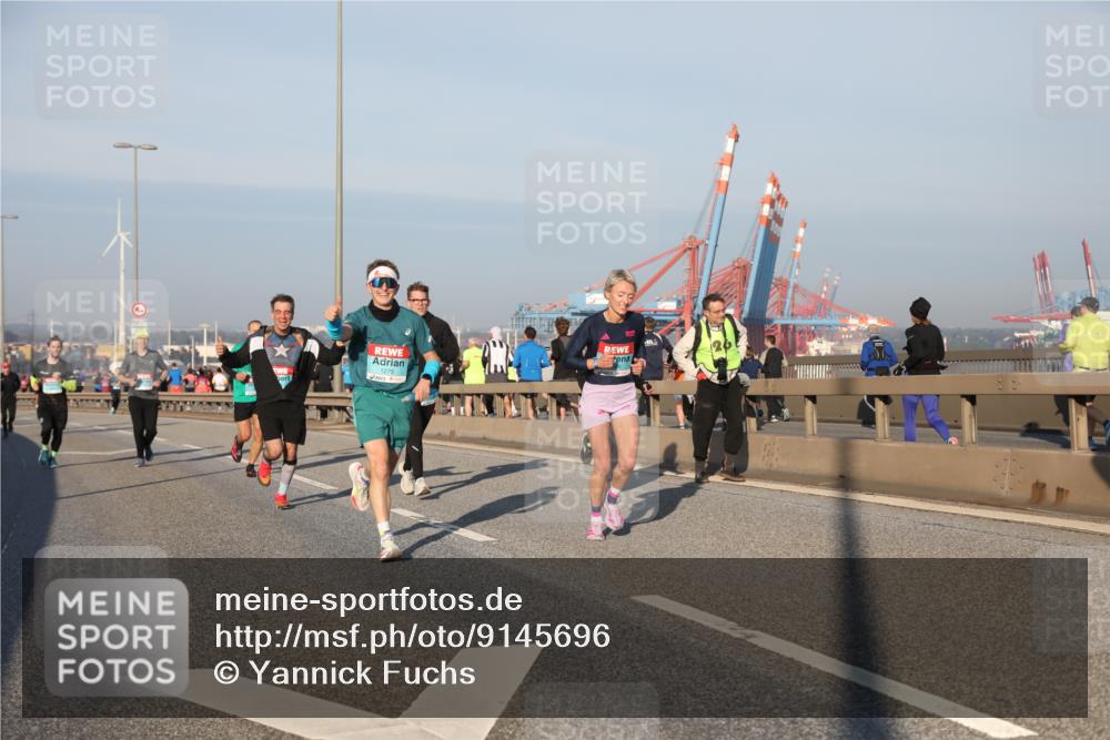 03.10.2025 - Köhlbrandbrückenlauf Yannick Fuchs http://msf.ph/oto/9145696 03.10.2025 08:35:06 Position 2 1275 meine-sportfotos.de