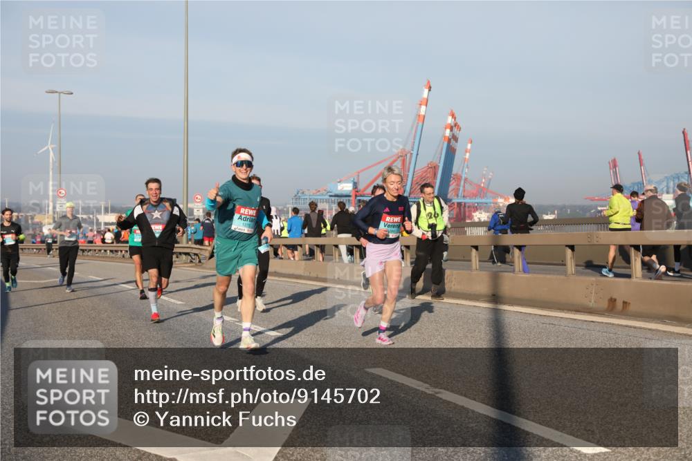 03.10.2025 - Köhlbrandbrückenlauf Yannick Fuchs http://msf.ph/oto/9145702 03.10.2025 08:35:06 Position 2 1275 meine-sportfotos.de