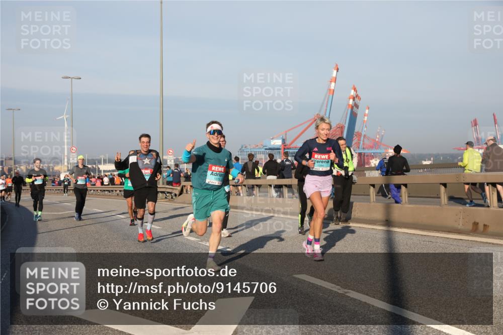 03.10.2025 - Köhlbrandbrückenlauf Yannick Fuchs http://msf.ph/oto/9145706 03.10.2025 08:35:06 Position 2  meine-sportfotos.de
