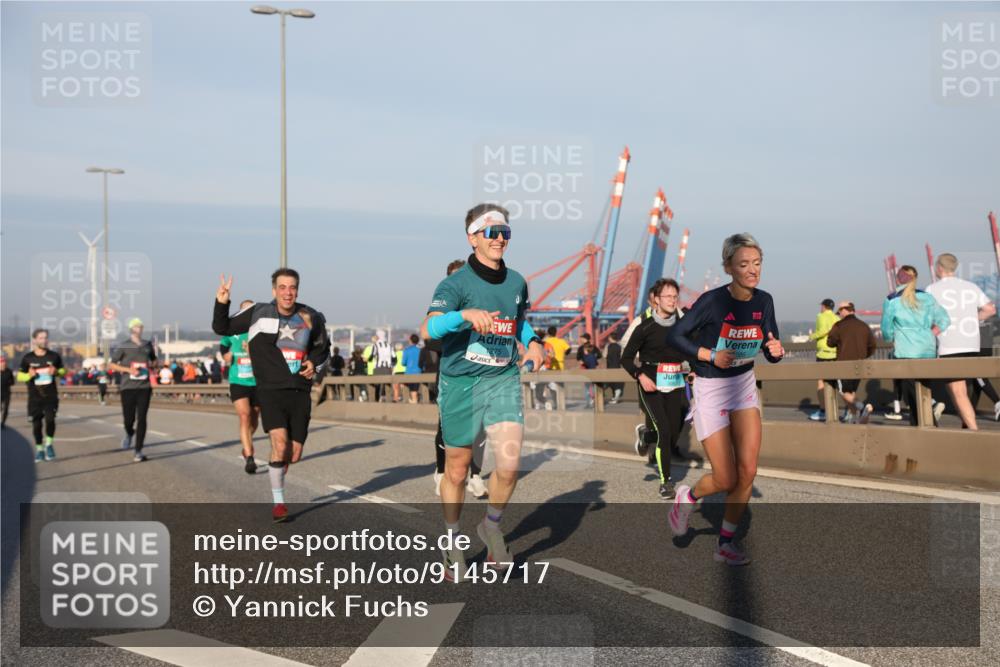03.10.2025 - Köhlbrandbrückenlauf Yannick Fuchs http://msf.ph/oto/9145717 03.10.2025 08:35:07 Position 2 1275, 086 meine-sportfotos.de