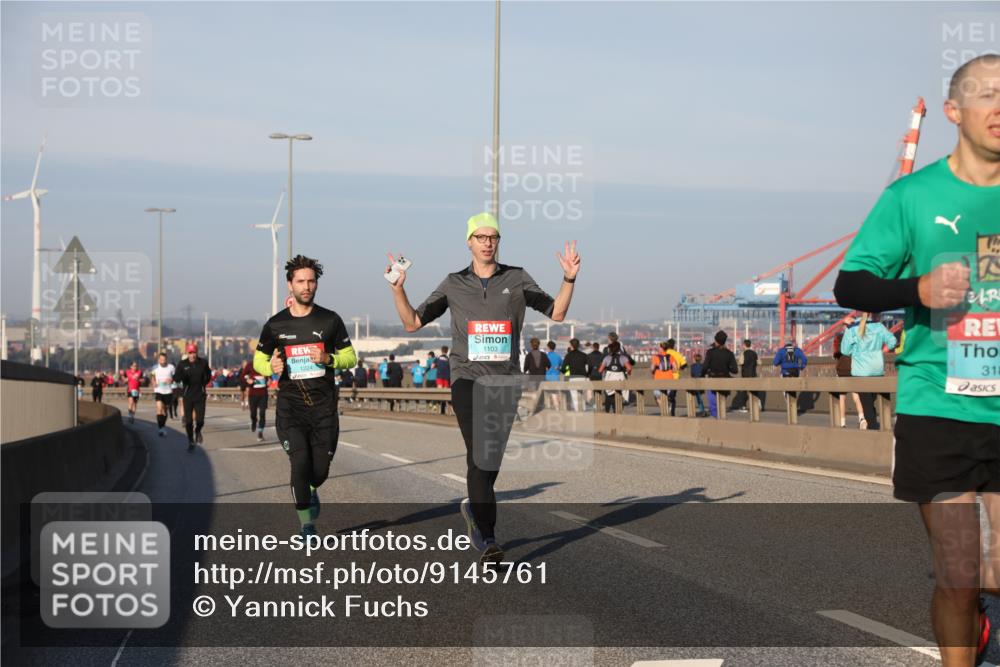 03.10.2025 - Köhlbrandbrückenlauf Yannick Fuchs http://msf.ph/oto/9145761 03.10.2025 08:35:10 Position 2 1224, 1103, 318 meine-sportfotos.de