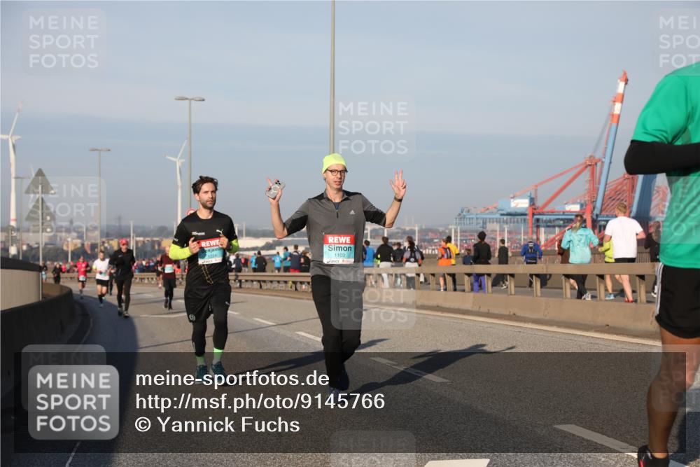 03.10.2025 - Köhlbrandbrückenlauf Yannick Fuchs http://msf.ph/oto/9145766 03.10.2025 08:35:10 Position 2 9, 1224, 1103 meine-sportfotos.de