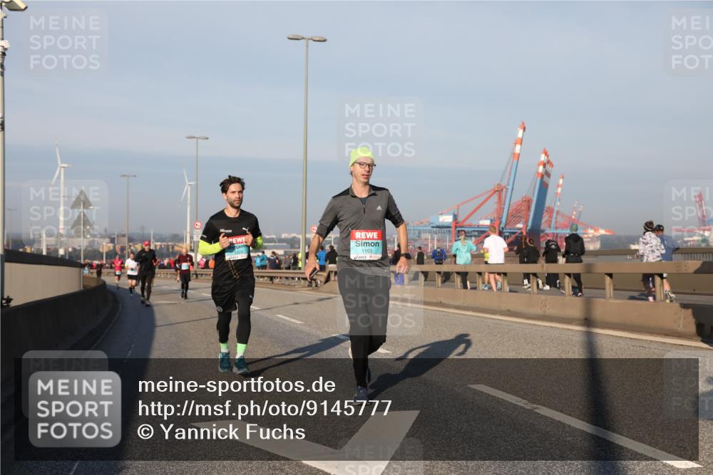 03.10.2025 - Köhlbrandbrückenlauf Yannick Fuchs http://msf.ph/oto/9145777 03.10.2025 08:35:11 Position 2 1103 meine-sportfotos.de