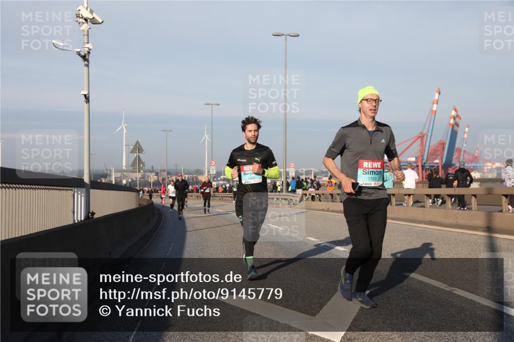 03.10.2025 - Köhlbrandbrückenlauf Yannick Fuchs http://msf.ph/oto/9145779 03.10.2025 08:35:11 Position 2 1224, 1103 meine-sportfotos.de
