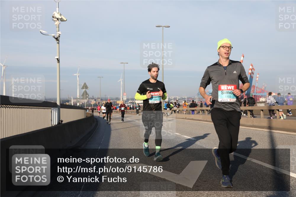 03.10.2025 - Köhlbrandbrückenlauf Yannick Fuchs http://msf.ph/oto/9145786 03.10.2025 08:35:11 Position 2 95, 1224, 1103 meine-sportfotos.de