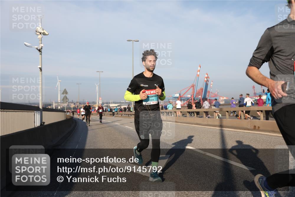 03.10.2025 - Köhlbrandbrückenlauf Yannick Fuchs http://msf.ph/oto/9145792 03.10.2025 08:35:12 Position 2 96, 224 meine-sportfotos.de
