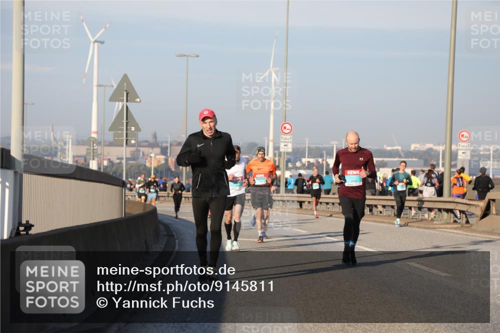 03.10.2025 - Köhlbrandbrückenlauf Yannick Fuchs http://msf.ph/oto/9145811 03.10.2025 08:35:15 Position 2 1, 500, 1, 3834 meine-sportfotos.de