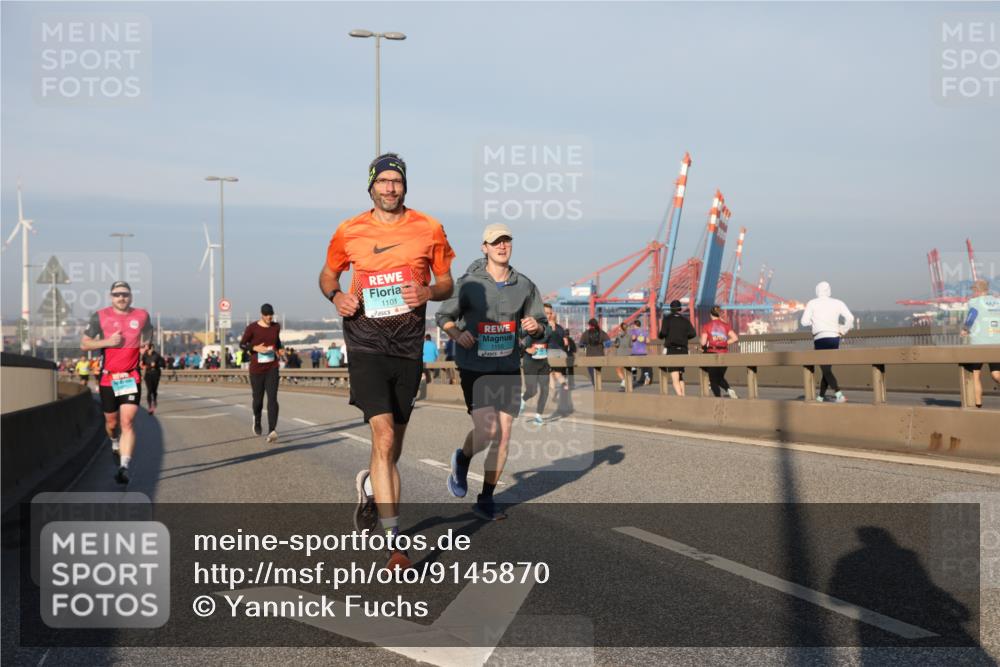 03.10.2025 - Köhlbrandbrückenlauf Yannick Fuchs http://msf.ph/oto/9145870 03.10.2025 08:35:21 Position 2 1101, 1150 meine-sportfotos.de