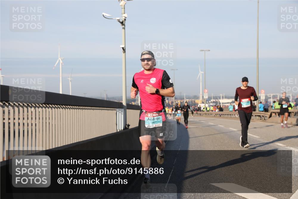 03.10.2025 - Köhlbrandbrückenlauf Yannick Fuchs http://msf.ph/oto/9145886 03.10.2025 08:35:23 Position 2 2961 meine-sportfotos.de