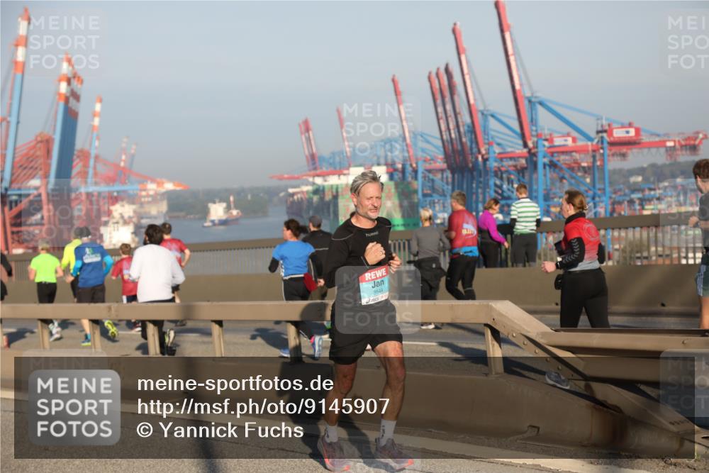 03.10.2025 - Köhlbrandbrückenlauf Yannick Fuchs http://msf.ph/oto/9145907 03.10.2025 08:35:28 Position 2 3544 meine-sportfotos.de