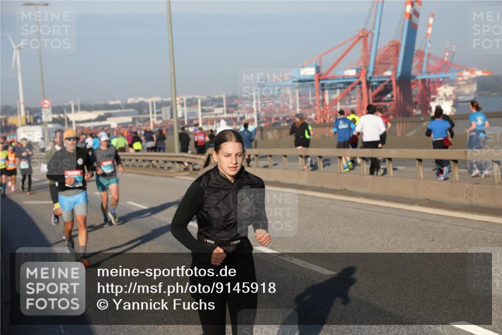 03.10.2025 - Köhlbrandbrückenlauf Yannick Fuchs http://msf.ph/oto/9145918 03.10.2025 08:35:30 Position 2  meine-sportfotos.de