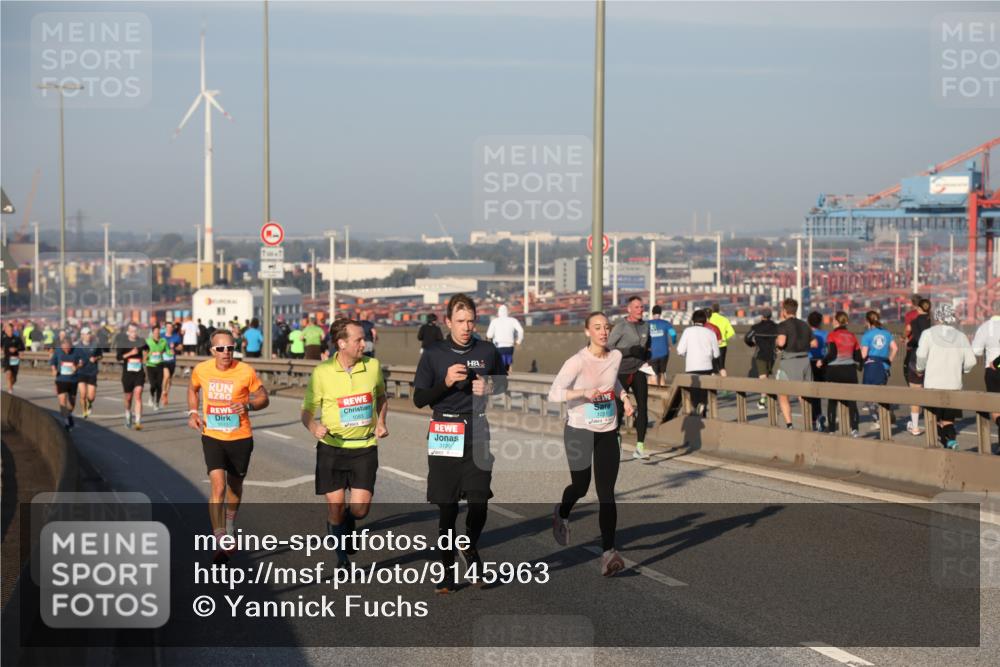 03.10.2025 - Köhlbrandbrückenlauf Yannick Fuchs http://msf.ph/oto/9145963 03.10.2025 08:35:36 Position 2 1083, 3136, 1251 meine-sportfotos.de