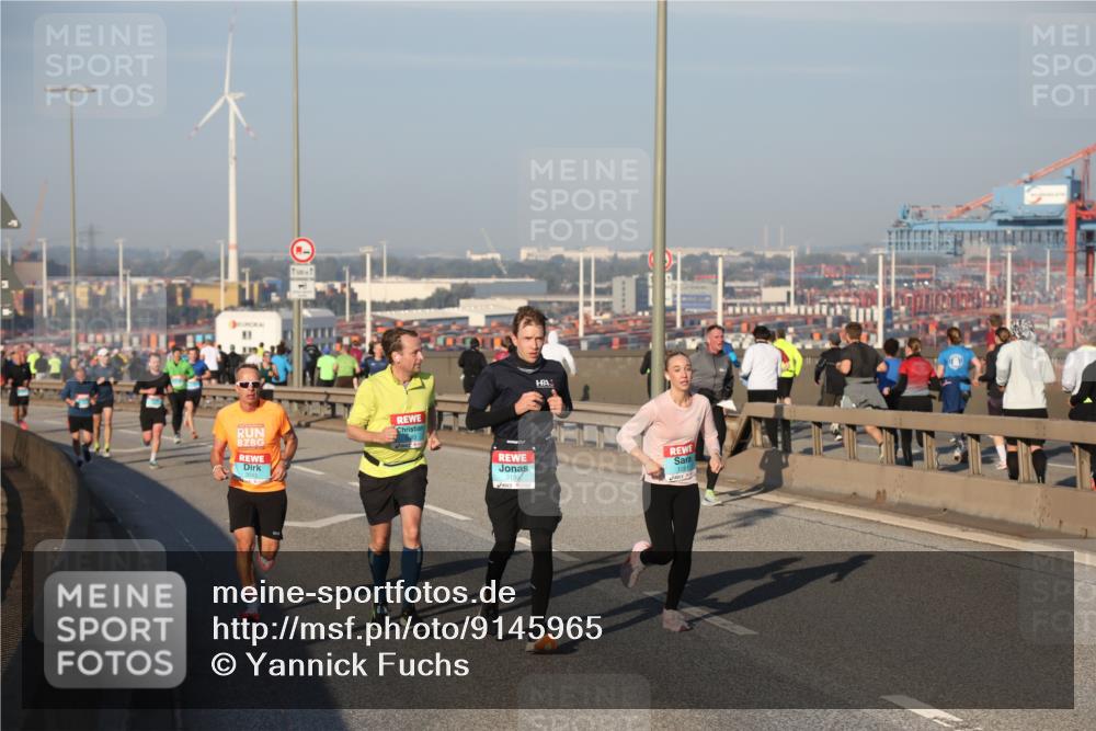 03.10.2025 - Köhlbrandbrückenlauf Yannick Fuchs http://msf.ph/oto/9145965 03.10.2025 08:35:36 Position 2 3136 meine-sportfotos.de