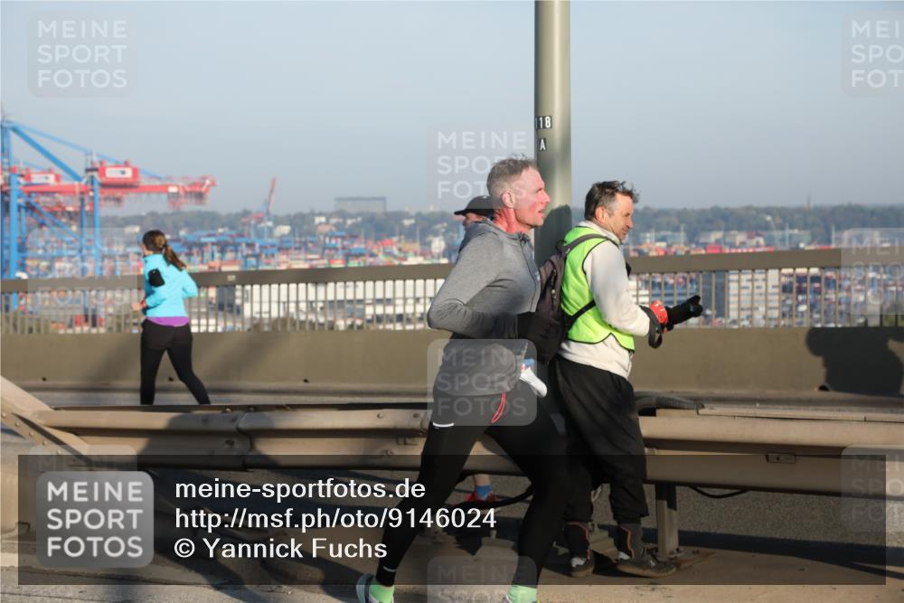 03.10.2025 - Köhlbrandbrückenlauf Yannick Fuchs http://msf.ph/oto/9146024 03.10.2025 08:35:43 Position 2  meine-sportfotos.de