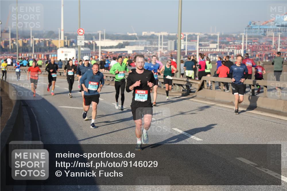 03.10.2025 - Köhlbrandbrückenlauf Yannick Fuchs http://msf.ph/oto/9146029 03.10.2025 08:35:45 Position 2 1068 meine-sportfotos.de