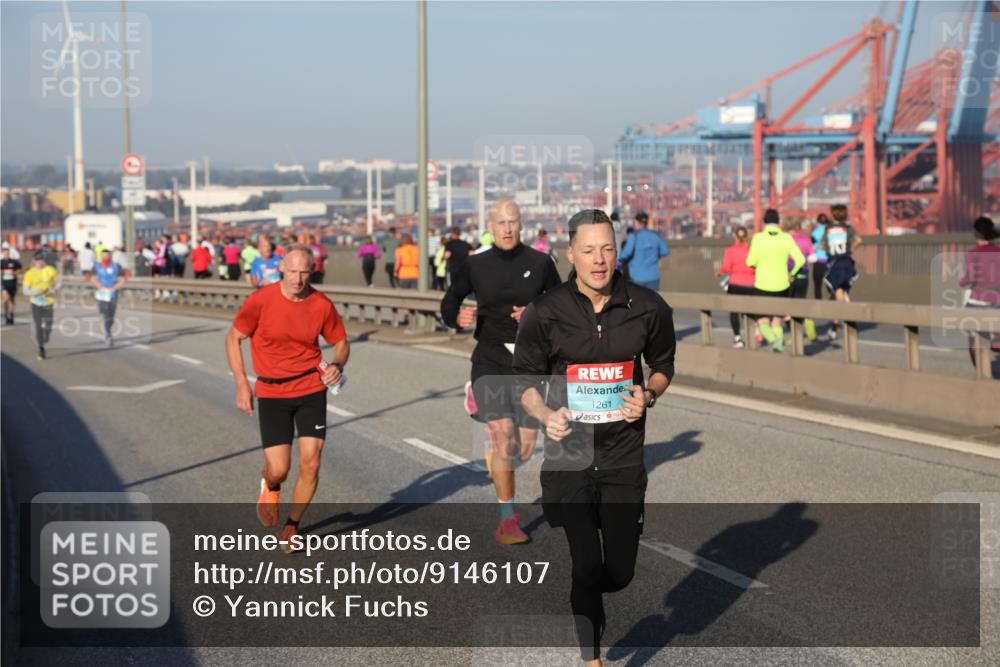 03.10.2025 - Köhlbrandbrückenlauf Yannick Fuchs http://msf.ph/oto/9146107 03.10.2025 08:35:53 Position 2 1261 meine-sportfotos.de