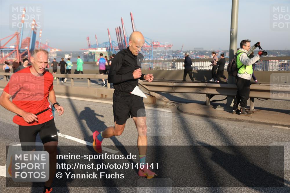 03.10.2025 - Köhlbrandbrückenlauf Yannick Fuchs http://msf.ph/oto/9146141 03.10.2025 08:35:56 Position 2 18 meine-sportfotos.de