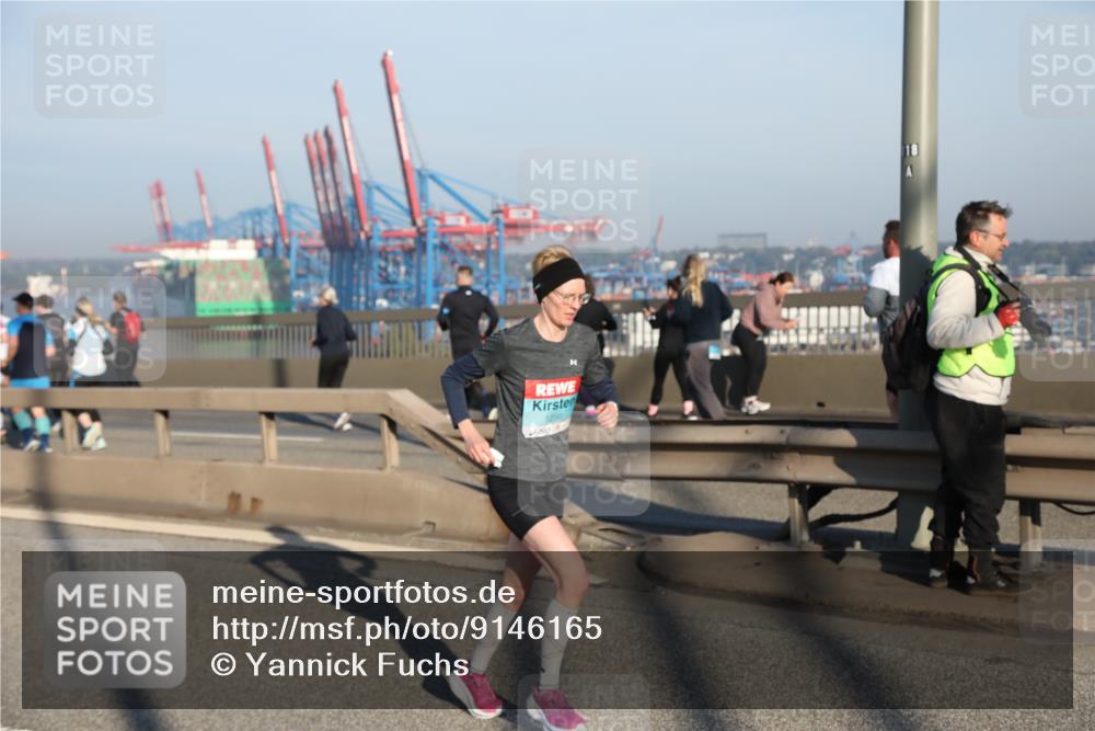 03.10.2025 - Köhlbrandbrückenlauf Yannick Fuchs http://msf.ph/oto/9146165 03.10.2025 08:35:58 Position 2 1258 meine-sportfotos.de