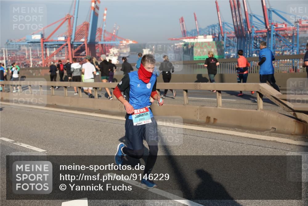 03.10.2025 - Köhlbrandbrückenlauf Yannick Fuchs http://msf.ph/oto/9146229 03.10.2025 08:36:04 Position 2 2955 meine-sportfotos.de