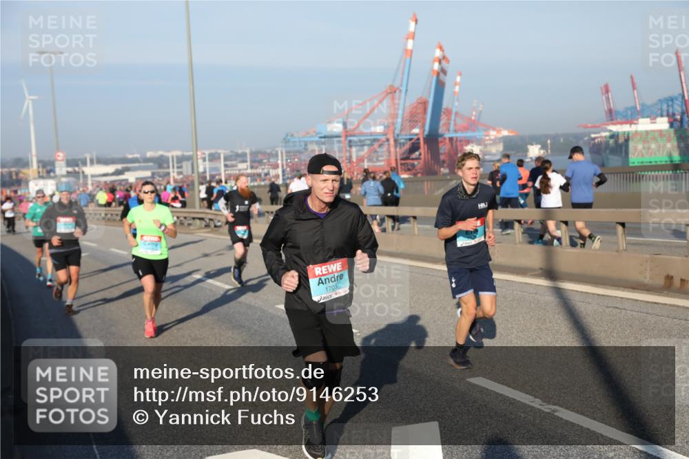 03.10.2025 - Köhlbrandbrückenlauf Yannick Fuchs http://msf.ph/oto/9146253 03.10.2025 08:36:07 Position 2 1703 meine-sportfotos.de