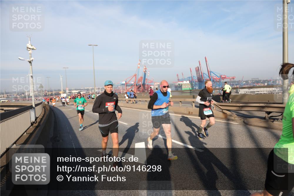 03.10.2025 - Köhlbrandbrückenlauf Yannick Fuchs http://msf.ph/oto/9146298 03.10.2025 08:36:11 Position 2  meine-sportfotos.de