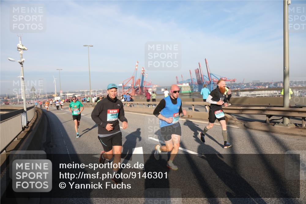 03.10.2025 - Köhlbrandbrückenlauf Yannick Fuchs http://msf.ph/oto/9146301 03.10.2025 08:36:11 Position 2 1135 meine-sportfotos.de