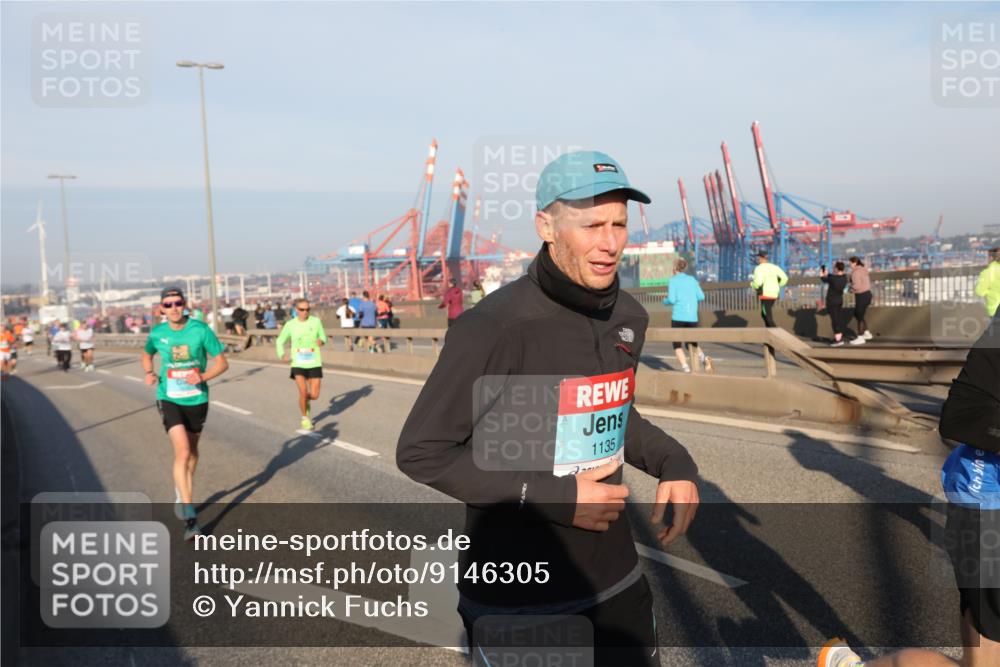 03.10.2025 - Köhlbrandbrückenlauf Yannick Fuchs http://msf.ph/oto/9146305 03.10.2025 08:36:11 Position 2 1135 meine-sportfotos.de