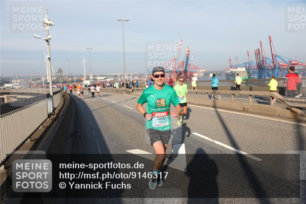 03.10.2025 - Köhlbrandbrückenlauf Yannick Fuchs http://msf.ph/oto/9146317 03.10.2025 08:36:13 Position 2 2815 meine-sportfotos.de