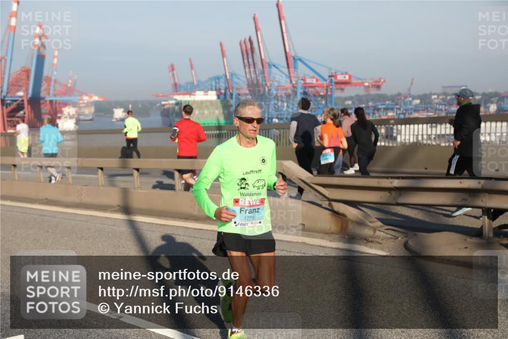 03.10.2025 - Köhlbrandbrückenlauf Yannick Fuchs http://msf.ph/oto/9146336 03.10.2025 08:36:14 Position 2 1079 meine-sportfotos.de