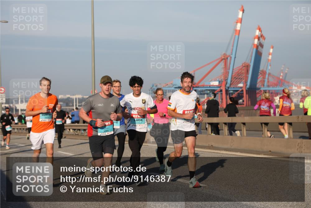 03.10.2025 - Köhlbrandbrückenlauf Yannick Fuchs http://msf.ph/oto/9146387 03.10.2025 08:36:20 Position 2 1423, 3795, 1112, 1202 meine-sportfotos.de