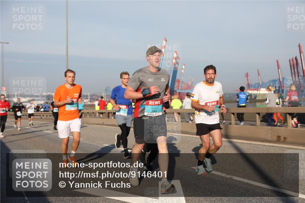03.10.2025 - Köhlbrandbrückenlauf Yannick Fuchs http://msf.ph/oto/9146401 03.10.2025 08:36:21 Position 2 1423, 3795 meine-sportfotos.de