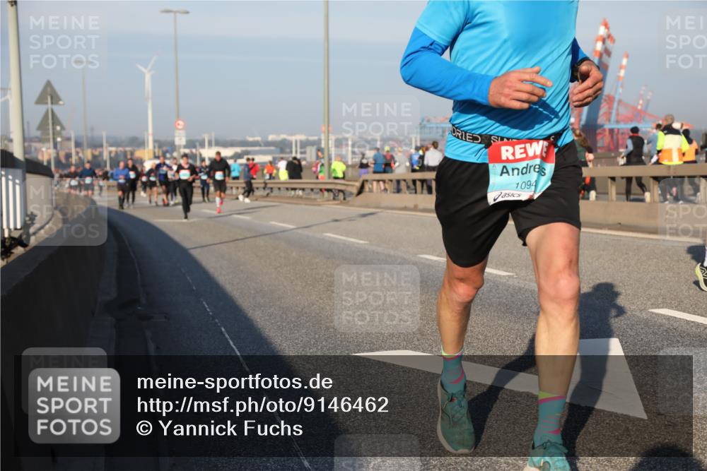 03.10.2025 - Köhlbrandbrückenlauf Yannick Fuchs http://msf.ph/oto/9146462 03.10.2025 08:36:30 Position 2 1094 meine-sportfotos.de
