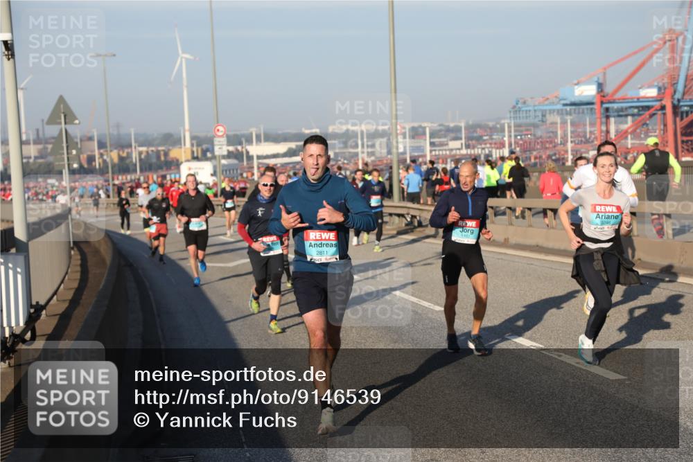 03.10.2025 - Köhlbrandbrückenlauf Yannick Fuchs http://msf.ph/oto/9146539 03.10.2025 08:36:41 Position 2 2811, 1102, 3246 meine-sportfotos.de