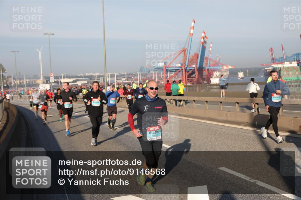 03.10.2025 - Köhlbrandbrückenlauf Yannick Fuchs http://msf.ph/oto/9146568 03.10.2025 08:36:44 Position 2 2820 meine-sportfotos.de