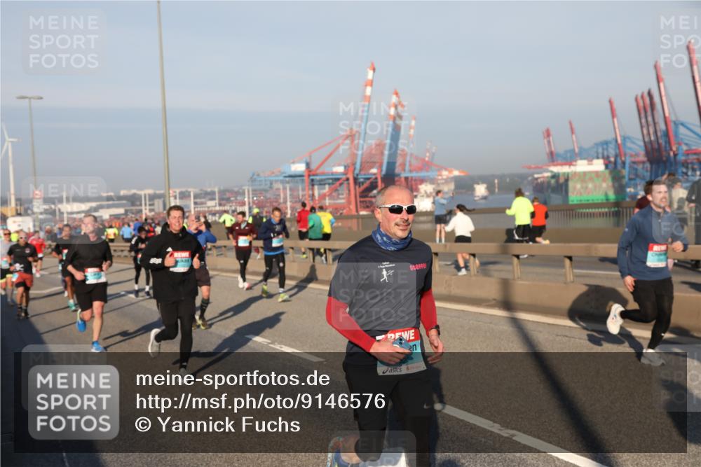 03.10.2025 - Köhlbrandbrückenlauf Yannick Fuchs http://msf.ph/oto/9146576 03.10.2025 08:36:44 Position 2  meine-sportfotos.de
