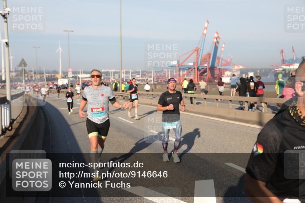 03.10.2025 - Köhlbrandbrückenlauf Yannick Fuchs http://msf.ph/oto/9146646 03.10.2025 08:36:50 Position 2  meine-sportfotos.de