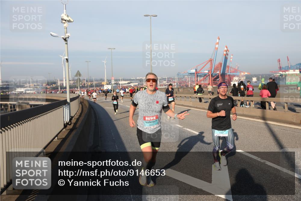 03.10.2025 - Köhlbrandbrückenlauf Yannick Fuchs http://msf.ph/oto/9146653 03.10.2025 08:36:50 Position 2 3592 meine-sportfotos.de