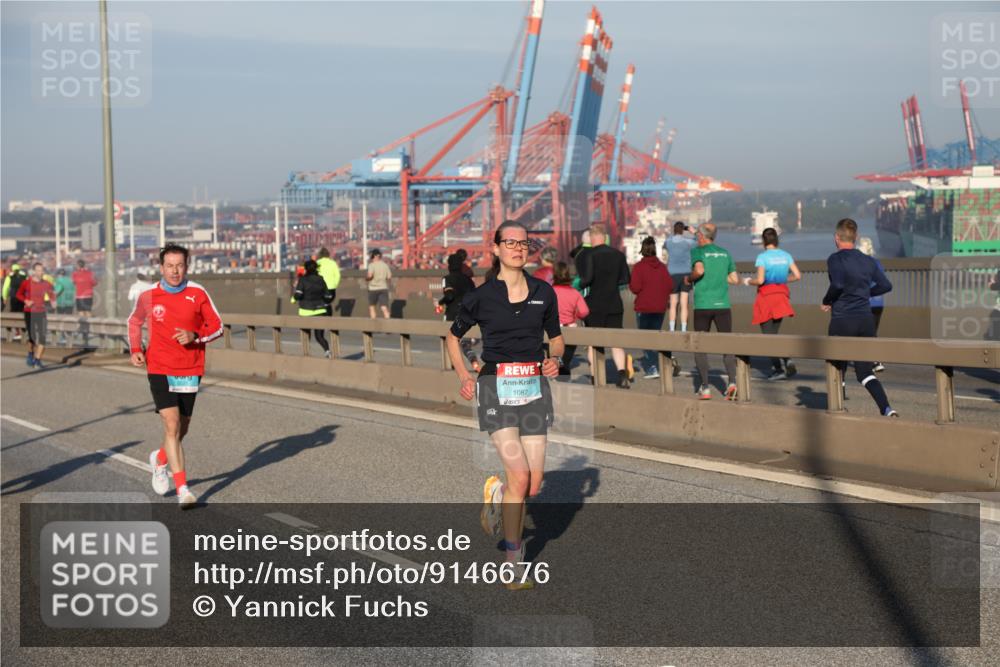 03.10.2025 - Köhlbrandbrückenlauf Yannick Fuchs http://msf.ph/oto/9146676 03.10.2025 08:36:52 Position 2 1087 meine-sportfotos.de