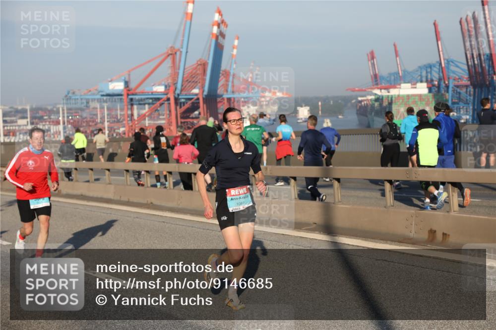 03.10.2025 - Köhlbrandbrückenlauf Yannick Fuchs http://msf.ph/oto/9146685 03.10.2025 08:36:53 Position 2 1087 meine-sportfotos.de