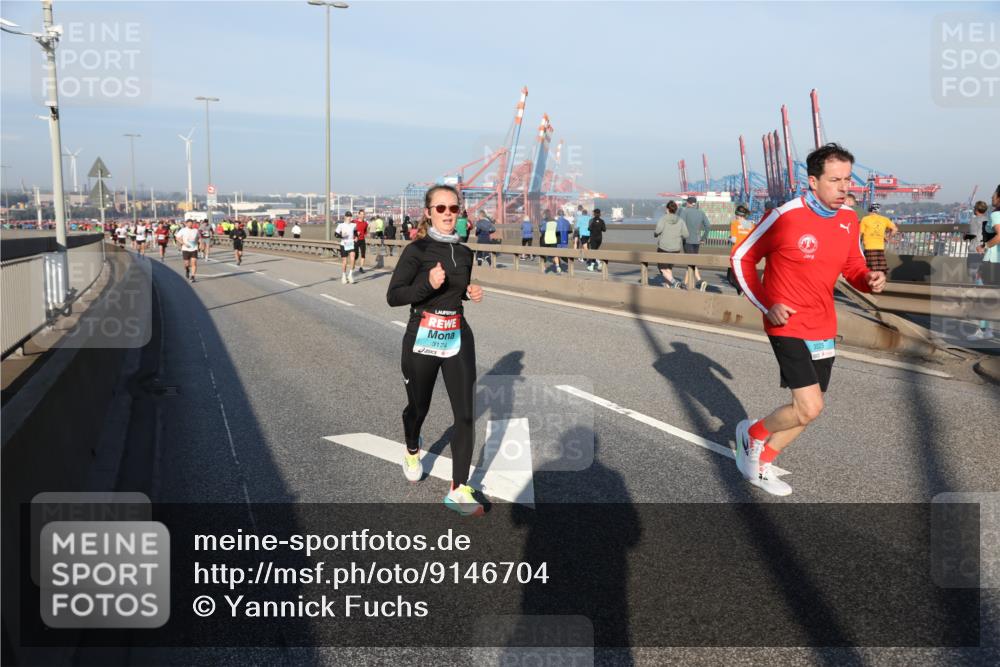 03.10.2025 - Köhlbrandbrückenlauf Yannick Fuchs http://msf.ph/oto/9146704 03.10.2025 08:36:56 Position 2 3174, 3525 meine-sportfotos.de