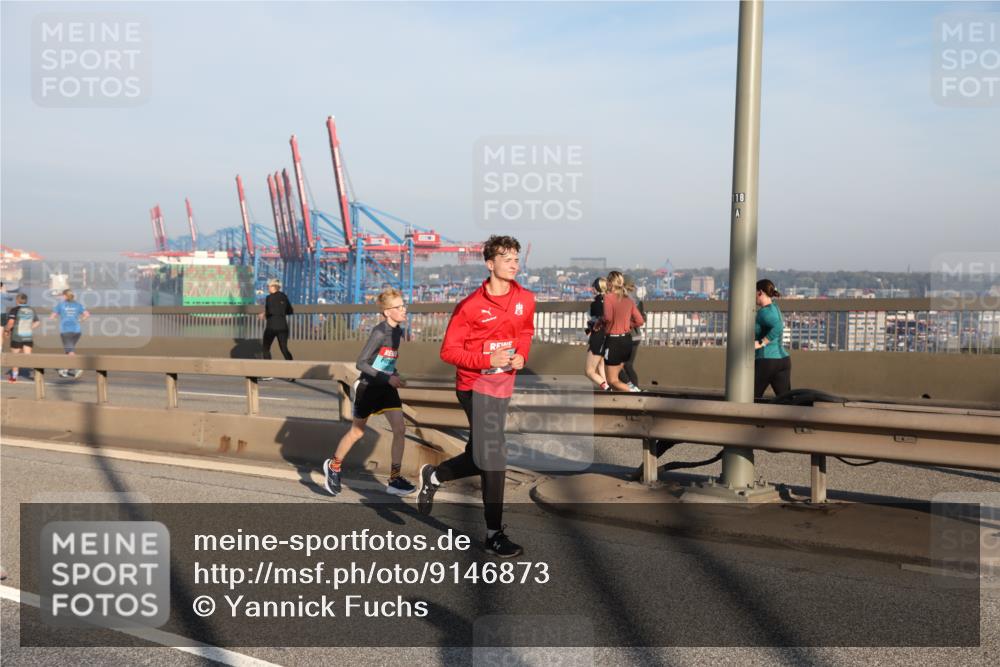 03.10.2025 - Köhlbrandbrückenlauf Yannick Fuchs http://msf.ph/oto/9146873 03.10.2025 08:37:13 Position 2 118 meine-sportfotos.de