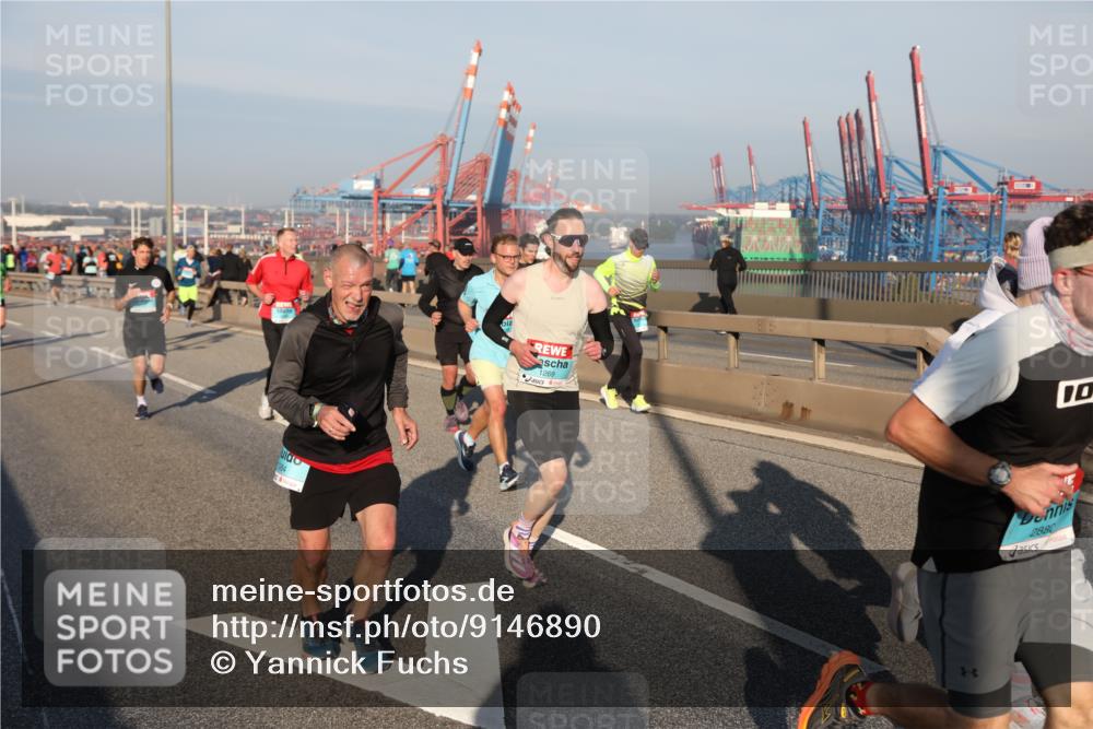 03.10.2025 - Köhlbrandbrückenlauf Yannick Fuchs http://msf.ph/oto/9146890 03.10.2025 08:37:14 Position 2 1269, 2880 meine-sportfotos.de