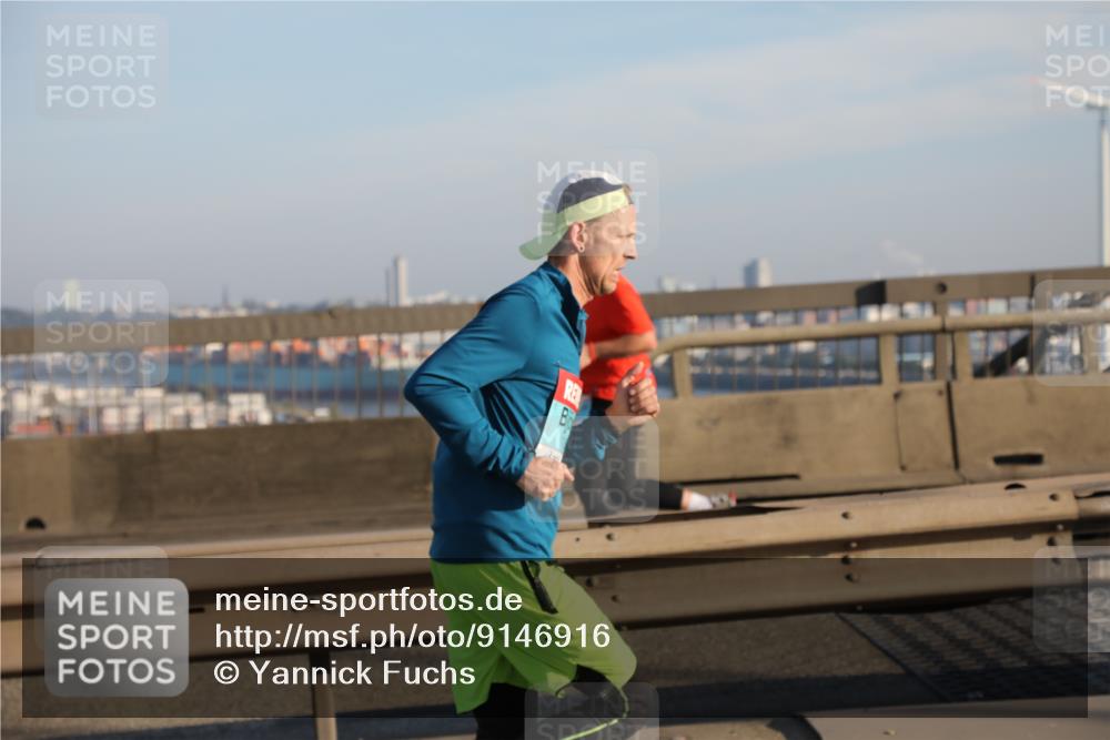 03.10.2025 - Köhlbrandbrückenlauf Yannick Fuchs http://msf.ph/oto/9146916 03.10.2025 08:37:24 Position 2  meine-sportfotos.de
