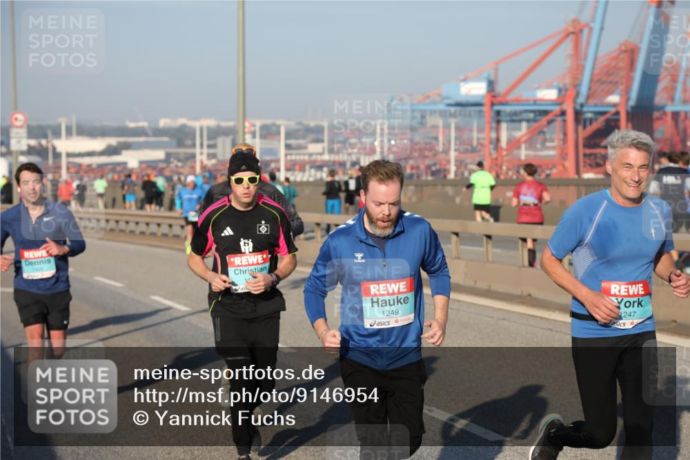 03.10.2025 - Köhlbrandbrückenlauf Yannick Fuchs http://msf.ph/oto/9146954 03.10.2025 08:37:28 Position 2 1249, 1247 meine-sportfotos.de