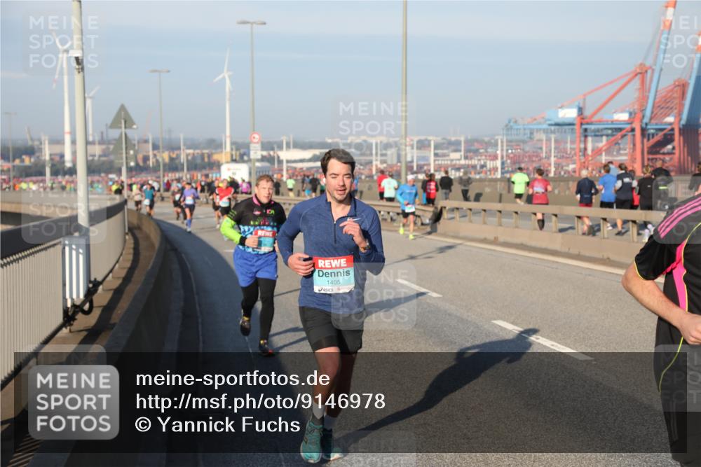 03.10.2025 - Köhlbrandbrückenlauf Yannick Fuchs http://msf.ph/oto/9146978 03.10.2025 08:37:30 Position 2 1405 meine-sportfotos.de