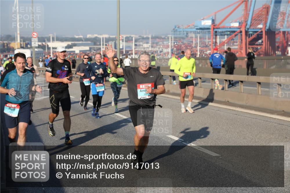 03.10.2025 - Köhlbrandbrückenlauf Yannick Fuchs http://msf.ph/oto/9147013 03.10.2025 08:37:45 Position 2 1115, 1077 meine-sportfotos.de