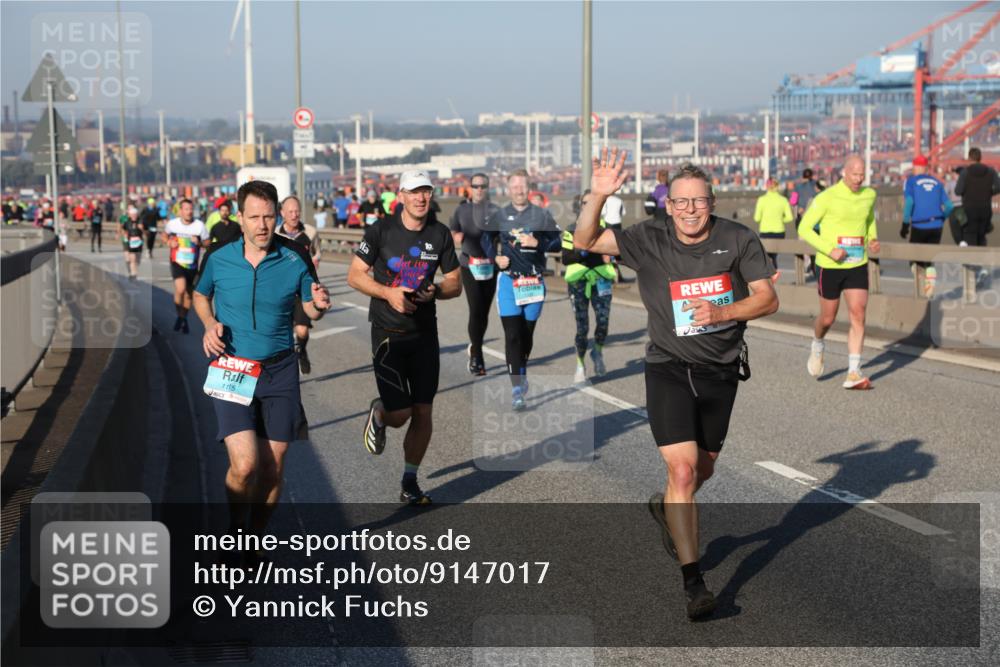 03.10.2025 - Köhlbrandbrückenlauf Yannick Fuchs http://msf.ph/oto/9147017 03.10.2025 08:37:45 Position 2 1115 meine-sportfotos.de