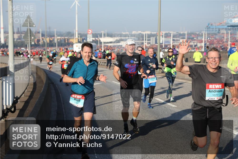 03.10.2025 - Köhlbrandbrückenlauf Yannick Fuchs http://msf.ph/oto/9147022 03.10.2025 08:37:46 Position 2 1115, 10, 1077 meine-sportfotos.de